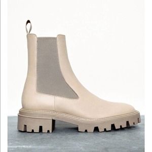 Zara LEATHER FLAT ANKLE BOOTS WITH ELASTIC SIDES